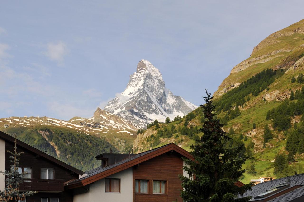 Alpine Hotel Perren Zermatt Room photo